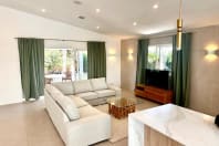 Palm Garden Valencia- Living Room