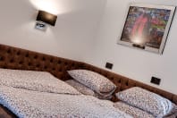 Tom Thumb Apartments - New