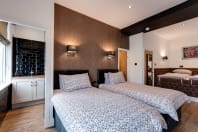 Tom Thumb Apartments - New