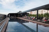 Upon Lisbon Prime Residences - Pool 2