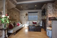 Queen of Hearts Cottage