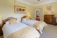 Wintonhill Farmhouse - Twin 3