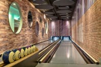 courthouse hotel shoreditch - bowling alley