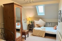 Clover Cottage - Bedroom 2