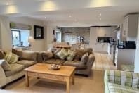 Foxglove Cottage - Living