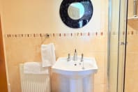 Highview - Bathroom