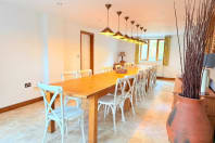 Highview - Dining Table