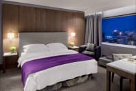 Radisson Blu Manchester Airport - bedroom