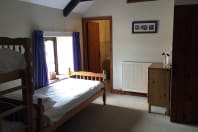 Box Hedge Farm Events_The Old-BarnOld-Barn-Bedroom