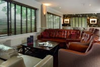 MacDonald Trout Hotel - lounge