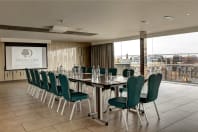 double tree edinburgh - Penthouse boardroom side view