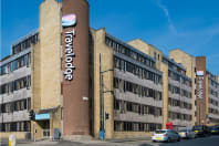 Travelodge Edinburgh Central - Front Outside