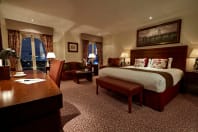 The Royal Horseguards - Bedroom