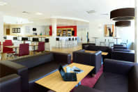 Travelodge City road - bar and lounge area