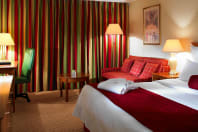 Manchester Airport Marriott Hotel - bedroom