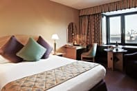 Copthorne Hotel - King size bedroom
