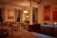 Oatlands Park Hotel - bar