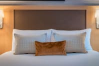 Clayton-Hotel-Cardiff-Lane-bedrooms-1.jpg