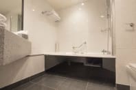Bathroom, Crowne Plaza - Nottingham