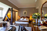 Ashdown Park Hotel - bedroom