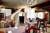 Three Crowns - Dining area