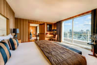 Chelsea Harbour Hotel - bedroom 2