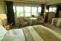 Hellidon Lakes Golf & Spa Hotel - bedroom