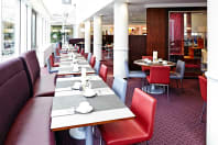 Novotel Sheffield - Dining cafeteria area