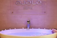 Ajala spa st pauls - hot tub.jpg