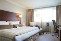 Crowne Plaza - Manchester Airport - Bedroom