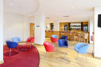 Travelodge Faringdon - Bar area