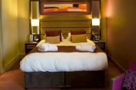 ashford international hotel - bedroom