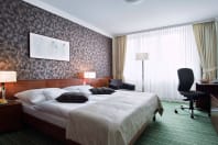 Apollo Hotel - Bedroom