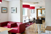 Travelodge Brighton - barcafe area