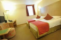Pinewood Hotel - bedroom
