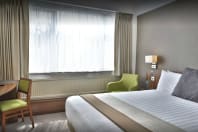 Best Western Cresta Court - bedroom