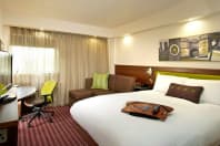 Hampton by hilton - birmingham - bedroom