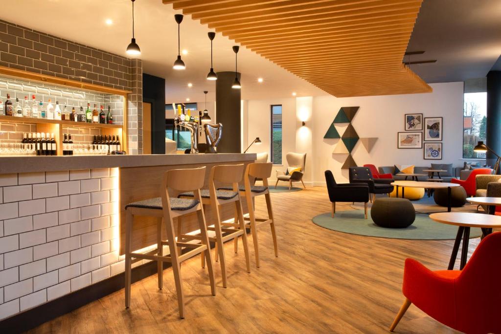 Holiday Inn Express - Cheltenham