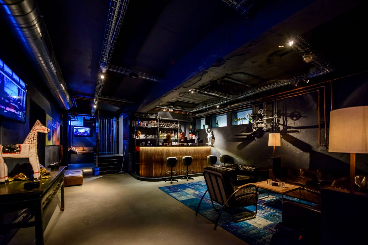 escape club - Lounge area.jpg