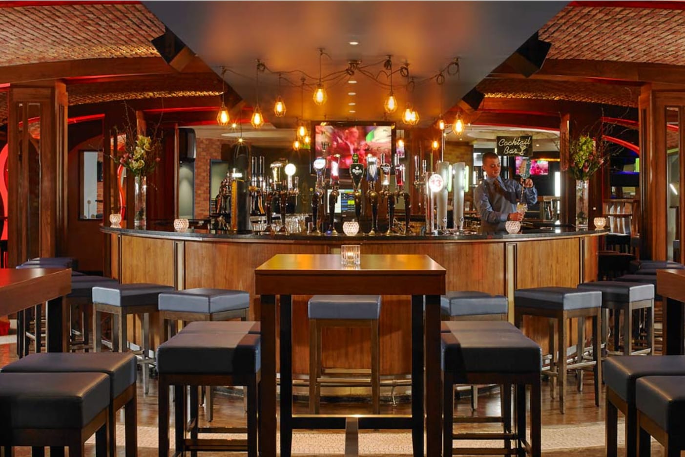Busker's Bar - Dublin - Bar.jpg