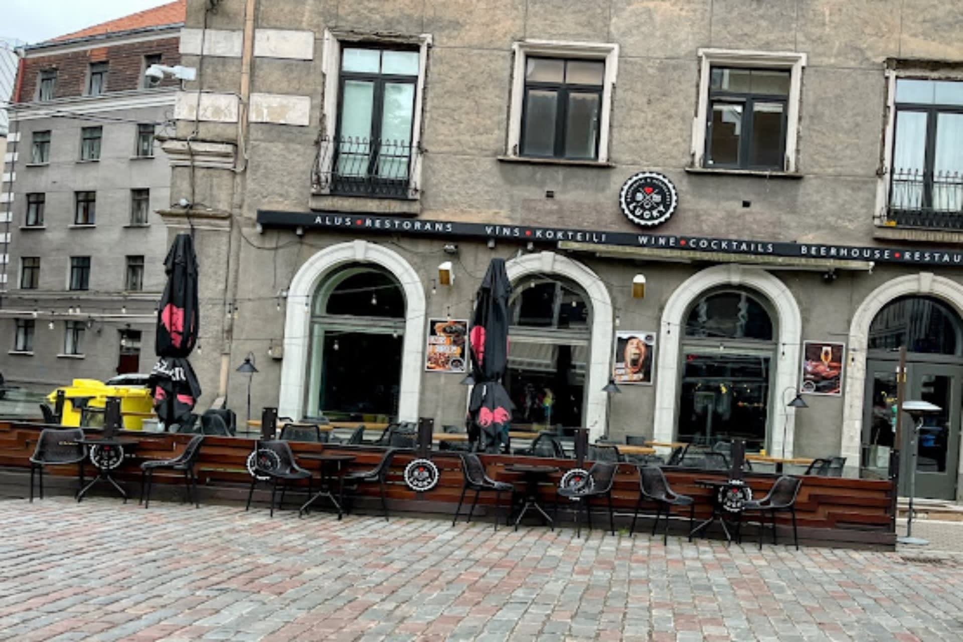 Lucky Beerhouse - Outside