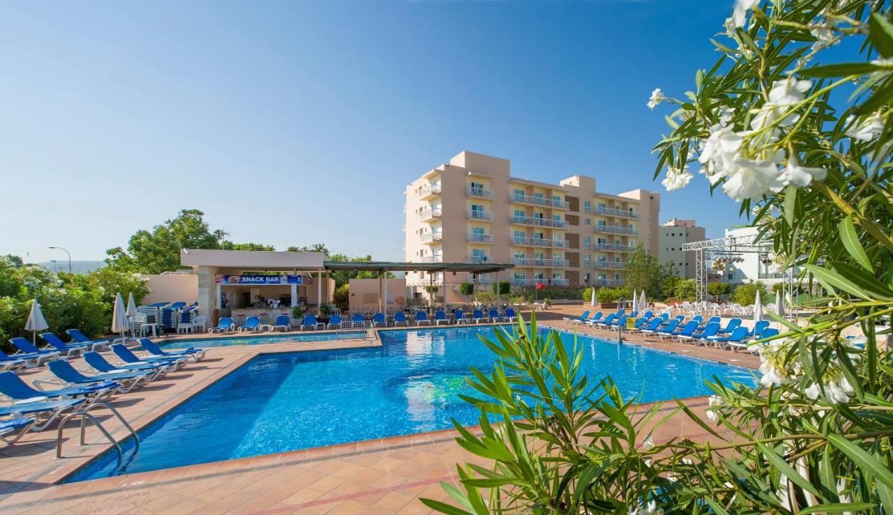 Invisa Hotel Es Pla