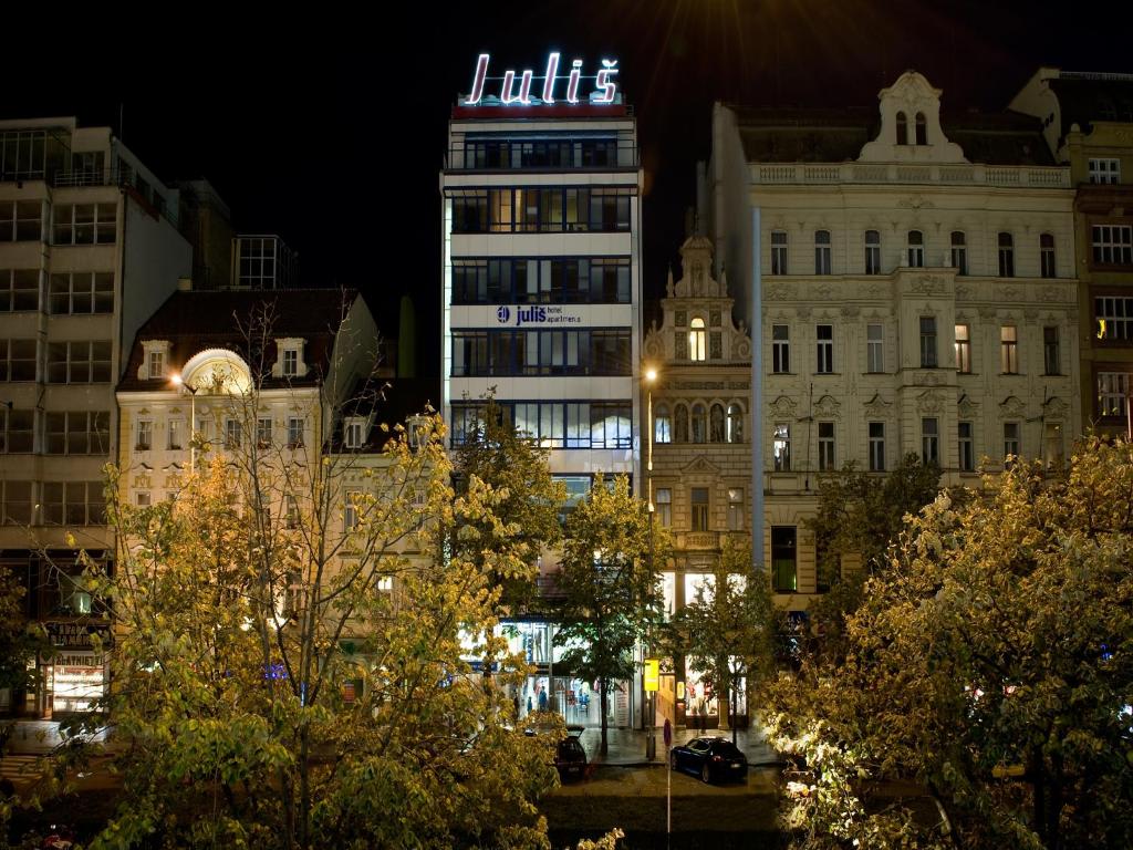 EA Hotel Julis - Outside