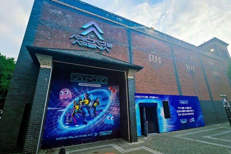 Pac Man Live (Arcade Arena)