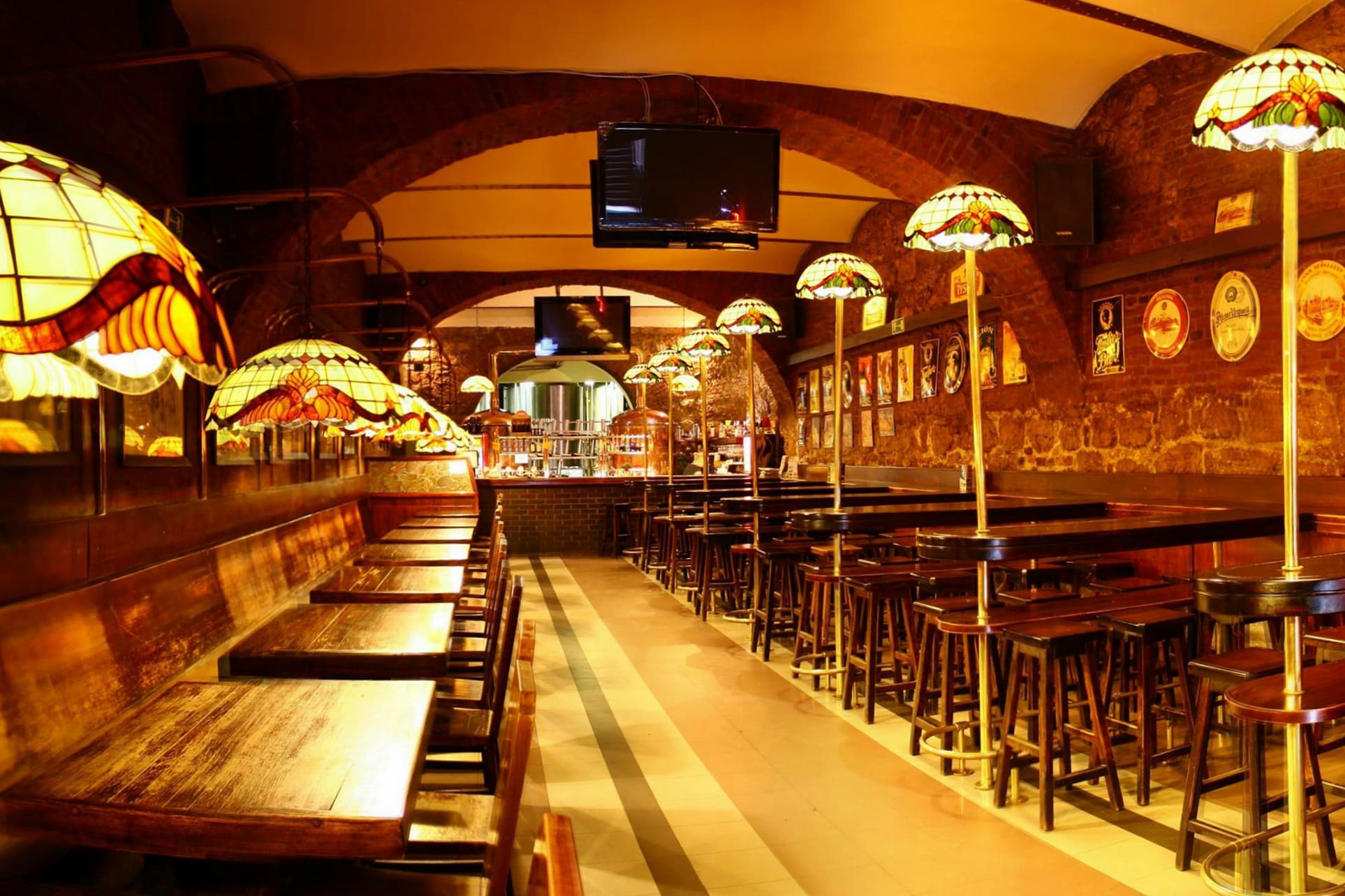 CK Browar Krakow - Interior Bar.jpg