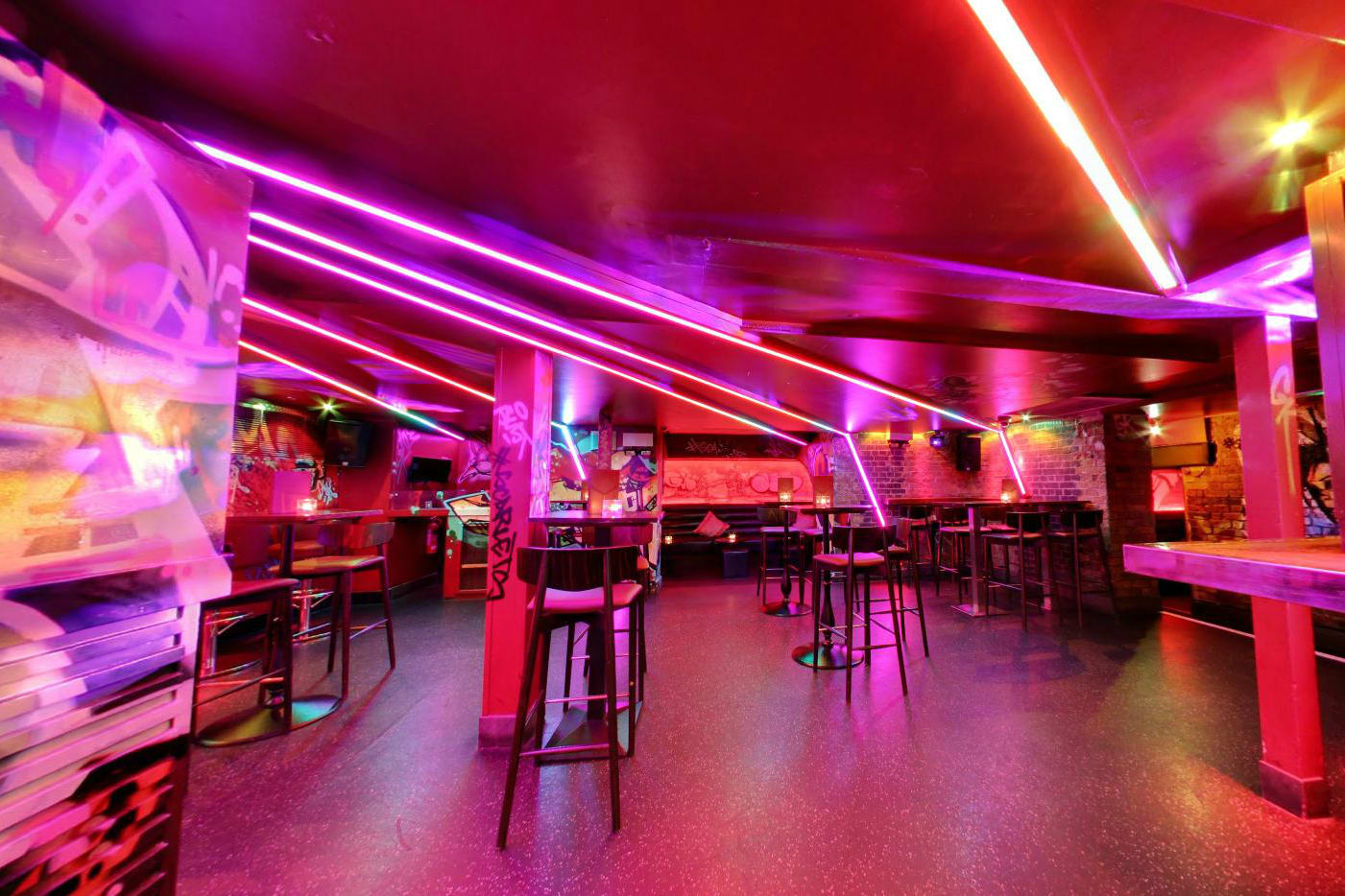 Scarlets Bar - interior