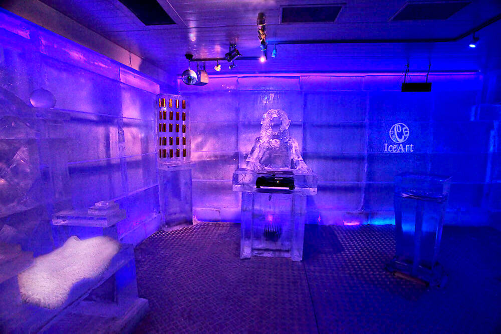 Ice Pub - Interior of pub.jpg