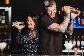 Glasgow Shake It Deluxe | Cocktail Masterclass & 3-Course Meal Activity Weekend Ideas