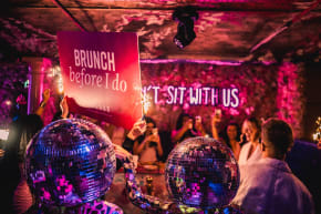 R&B Bottomless Party Hen Do Ideas