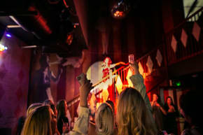 London Bottomless Musical Bingo Activity Weekend Ideas